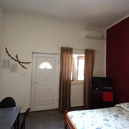 Apartment Christine Studio Apartman *