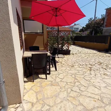 Christine Studio Apartman * Bibinje